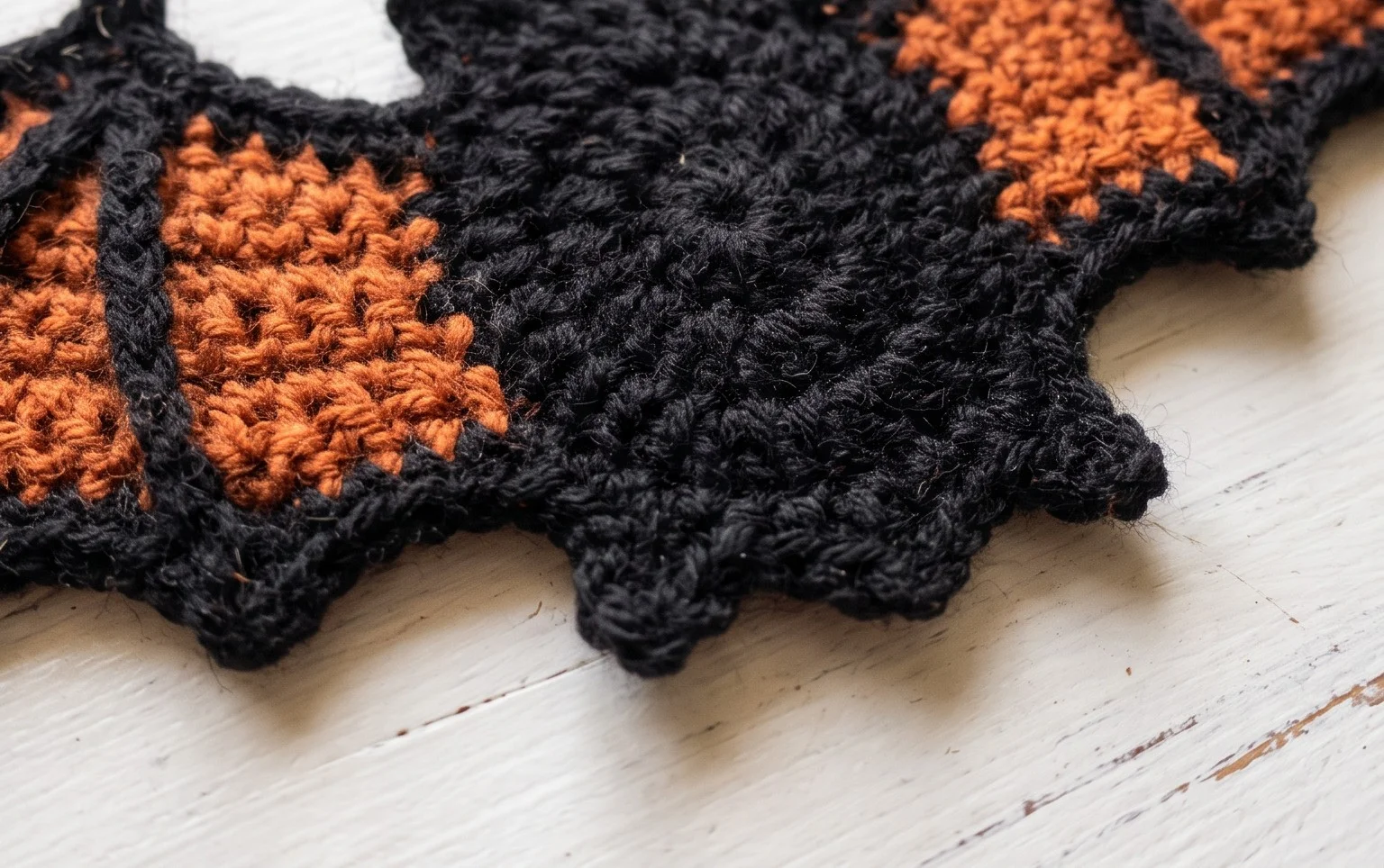 How to Crochet a Beautiful and Versatile Bat Appliqué Step-by-Step