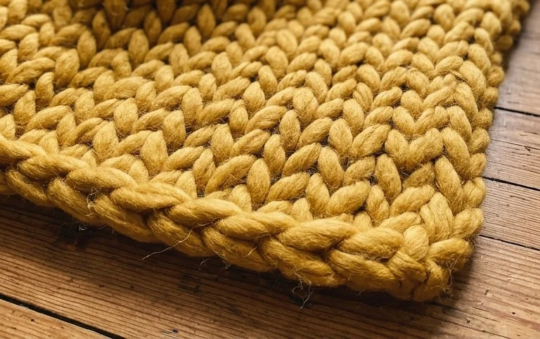How to Make a Chunky Hand Knit Blanket